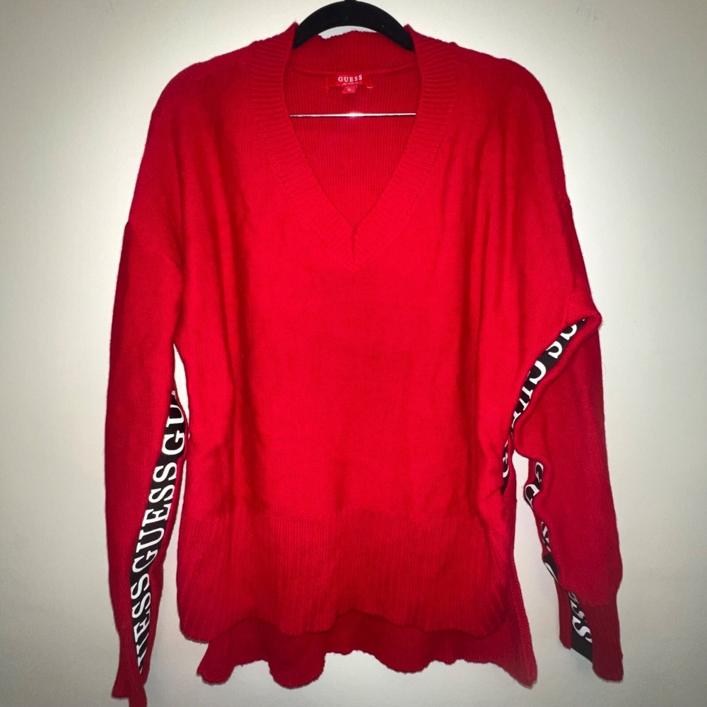 Red Guess Womens V-Neck Pullover Sweater,‎ Medium, Red